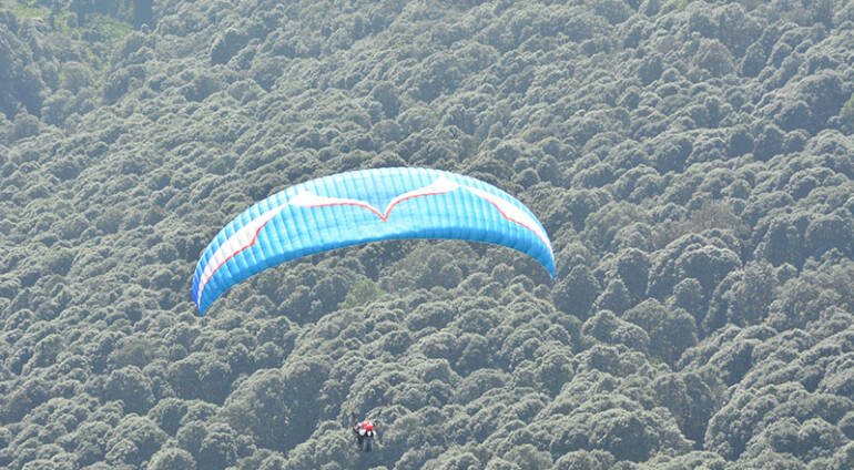 Experience the Best Paragliding in India